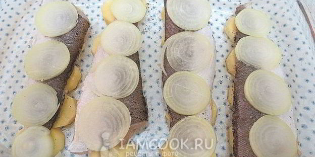 хек с картошкой в духовке