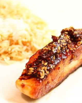 Лосось с имбирем