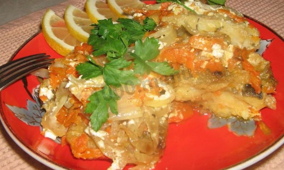 Рецепт минтая в мультиварке с морковью