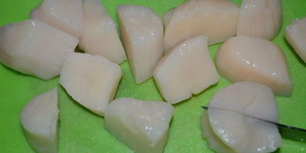 морские гребешки с зеленой фасолью