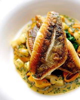 Рыба с яблоками