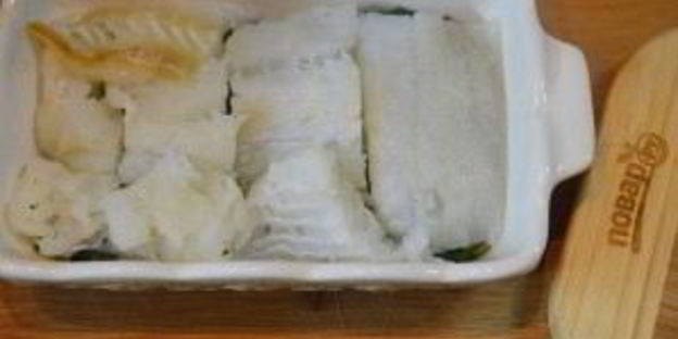 рыба в духовке со шпинатом и помидорами