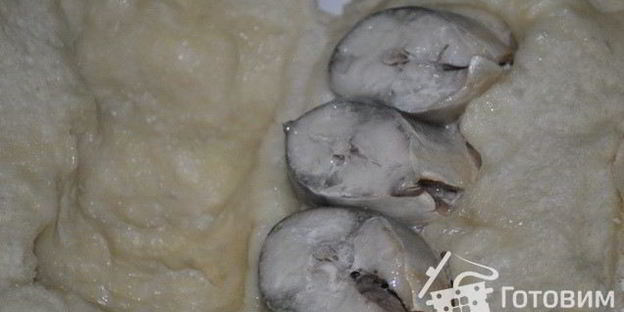 рыба, запеченная в дрожжевом тесте