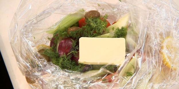 щука с овощами в рукаве