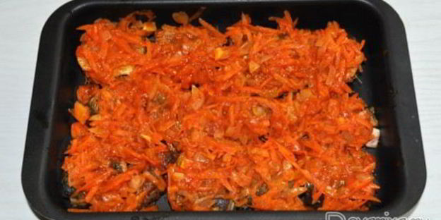 сельдь, запеченная с овощами в духовке