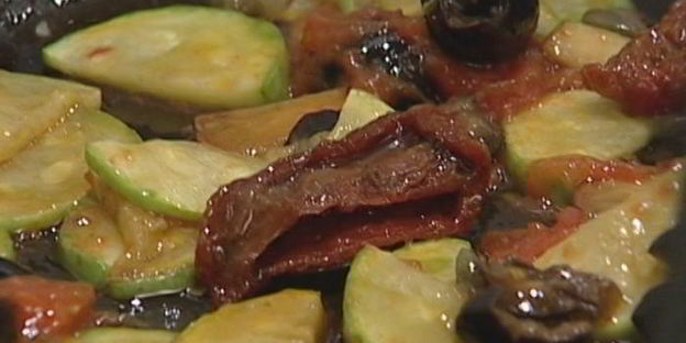 семга с тушеными овощами