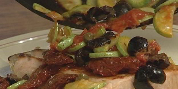 семга с тушеными овощами