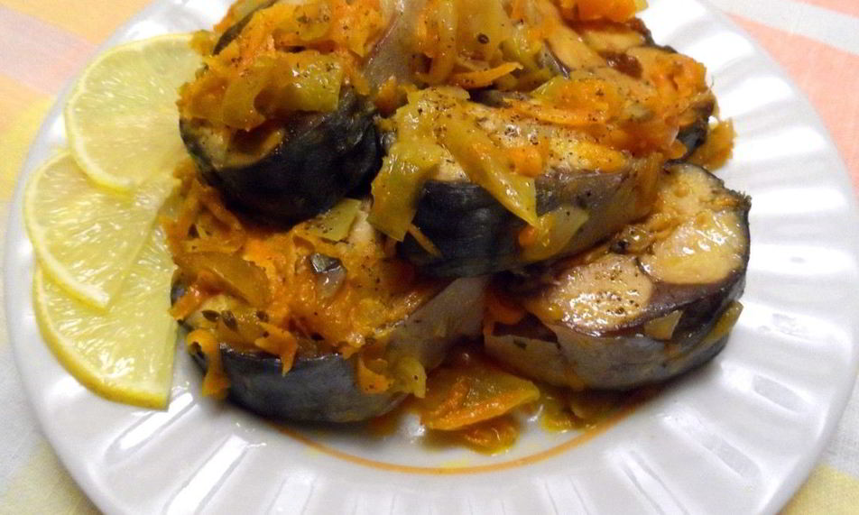 Рецепт скумбрии тушеной с овощами