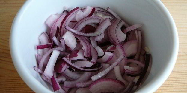 сливочные креветки, запеченные в цукини