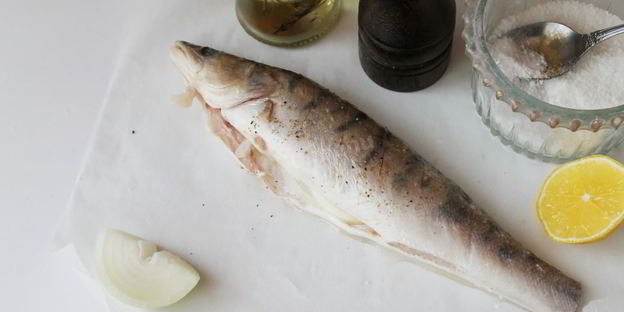 судак в духовке целиком