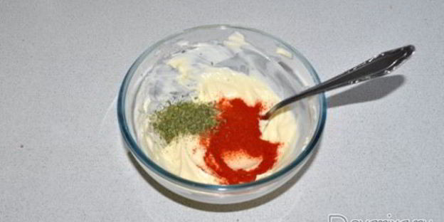 запеченная горбуша с плавленым сыром и майонезом