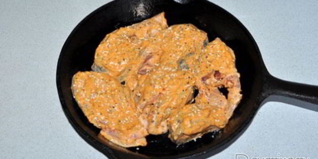 запеченная горбуша с плавленым сыром и майонезом