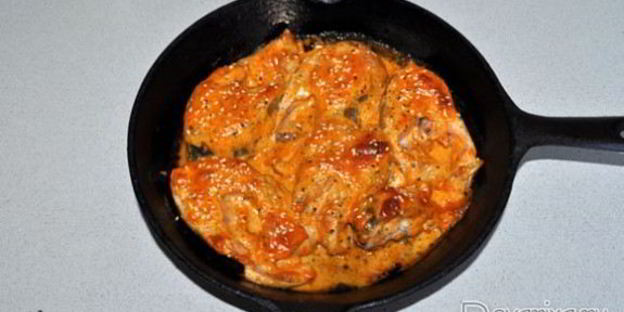 запеченная горбуша с плавленым сыром и майонезом