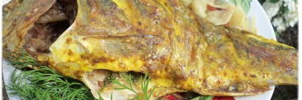 Запеченные зеркальные карпы