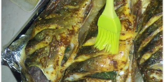 запеченные зеркальные карпы