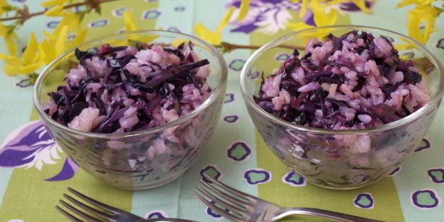 салат-гарнир из краснокочанной капусты и риса