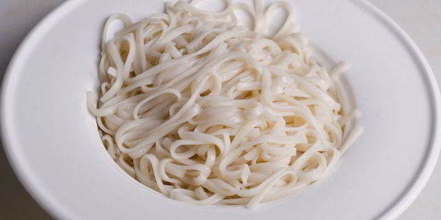 шафрановая лапша с креветками