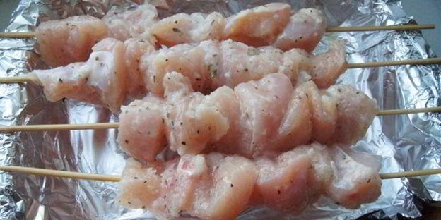 куриные шашлычки в ананасовом маринаде