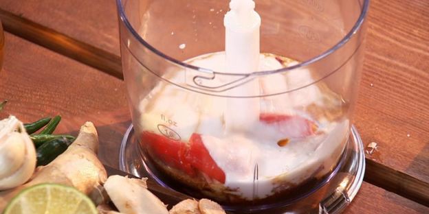 муу пинг — тайские свиные шашлычки