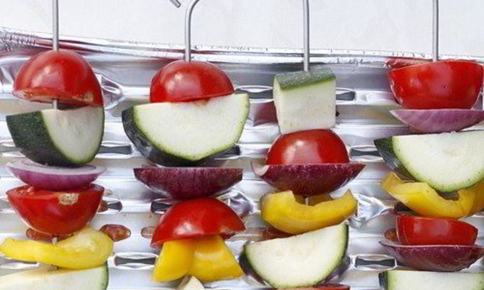 Рецепт овощных шашлыков с чесноком и базиликом