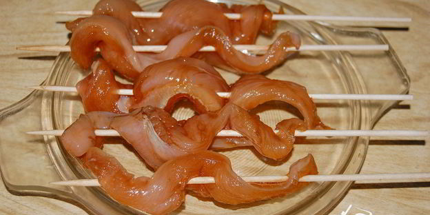 шашлычки из куриной грудки в соевом соусе