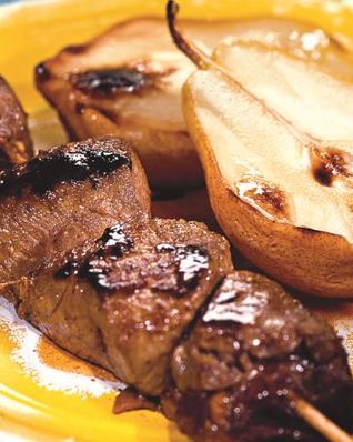 Шашлык из говядины с грушами