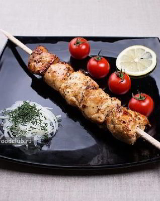 Шашлык из курицы в чесночно-луковом маринаде