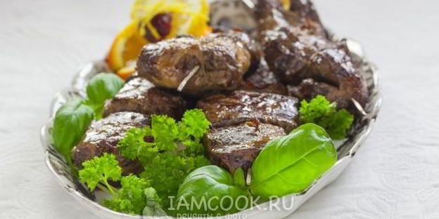 шашлык из печени в жировой сетке