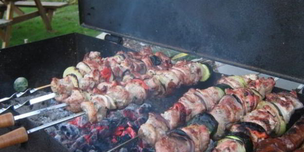 шашлык из свинины с киви