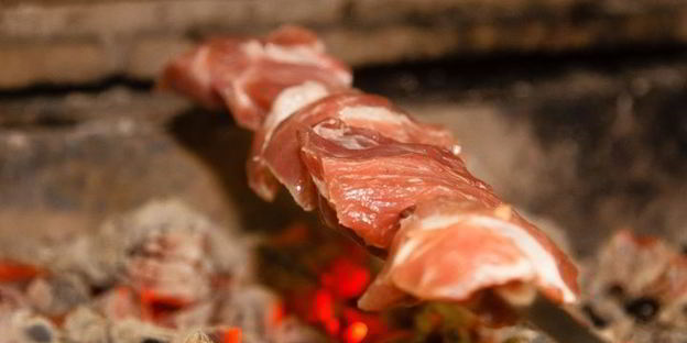 шашлык из свинины с овощами