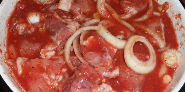 шашлык из свинины в томатном маринаде в духовке