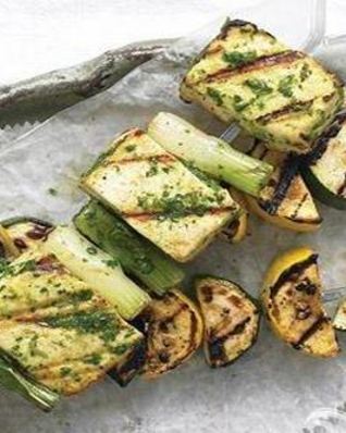 Шашлык из тофу с соусом из чили халапеньо