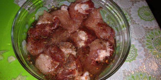 шашлык в мультиварке из свинины