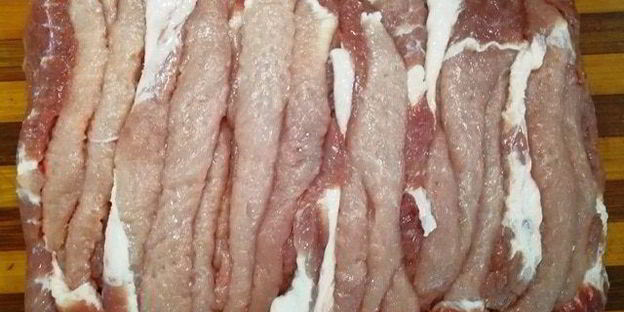 сочный шашлык из свинины на балконе