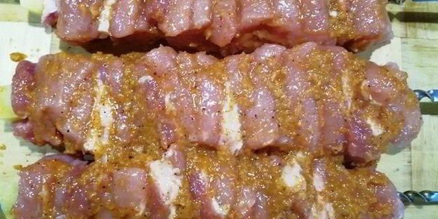 сочный шашлык из свинины на балконе