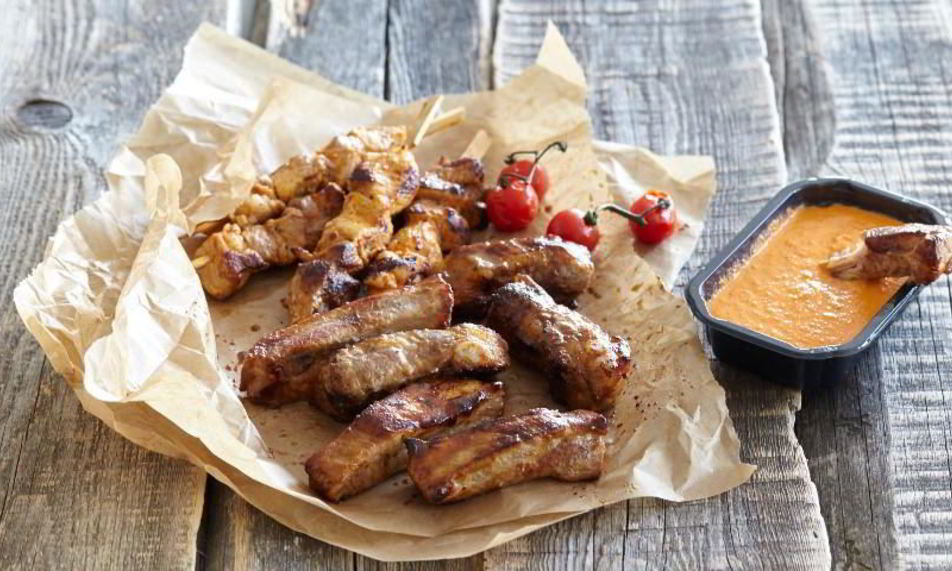 Рецепт свиного шашлыка с перечным соусом