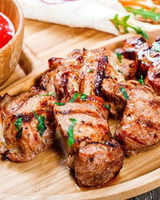 Свиной шашлык в маринаде с луковым соком