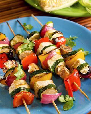 Жареные овощные шашлычки с грибами и соусом якитори