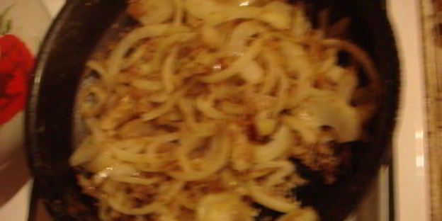 капустные шницели с луковой заправкой