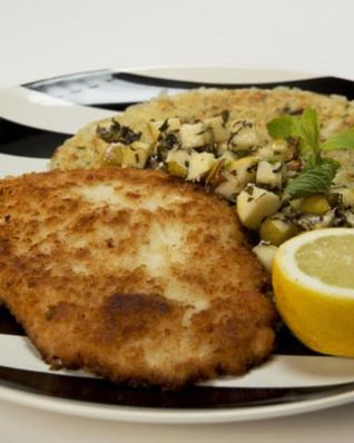 Куриный шницель с рисовым драником