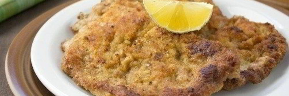 Шницель в сухарях