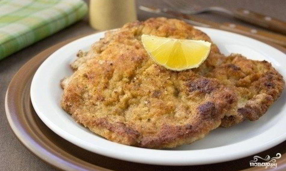 Рецепт шницеля в сухарях