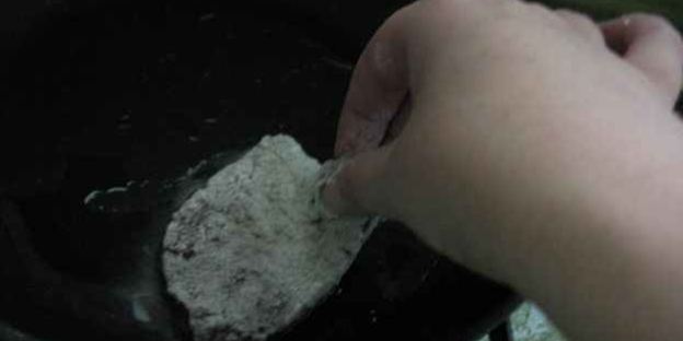 шницели куриные и печень с салатом