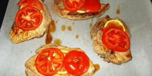 запеченный свиной шницель