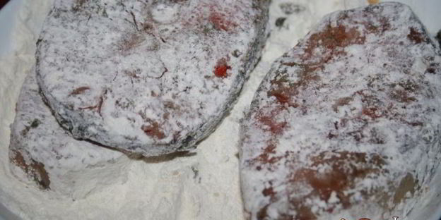 ароматные жареные стейки лосося