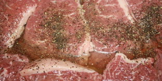 говяжьи стейки-гриль маринованные в светлом пиве