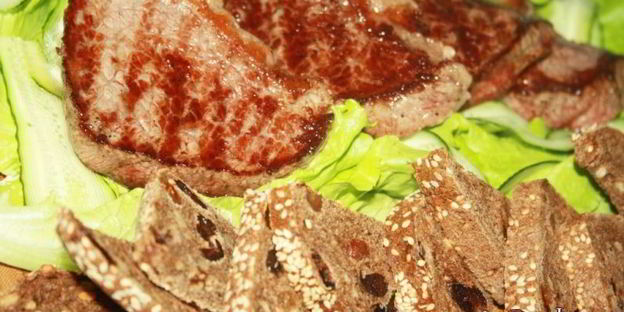 говяжьи стейки-гриль маринованные в светлом пиве