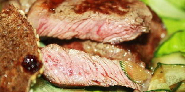 говяжьи стейки-гриль маринованные в светлом пиве