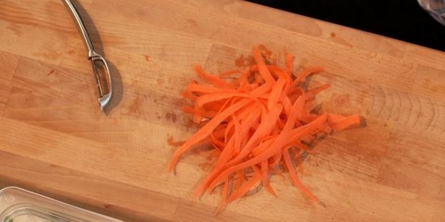 минутный стейк со смайл-глазуньей