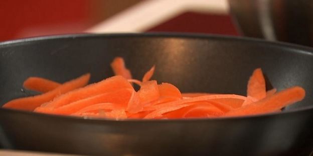 минутный стейк со смайл-глазуньей